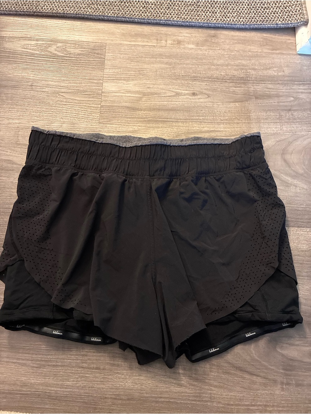 Lululemon Laser Speed Train Shorts size 12 black